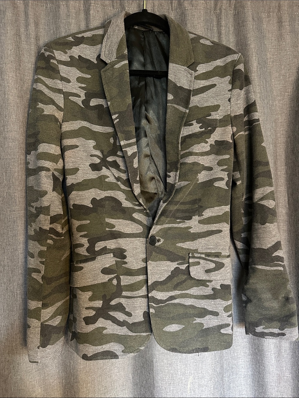 Zara Men's Camouflage Blazer in Olive Green & Gray